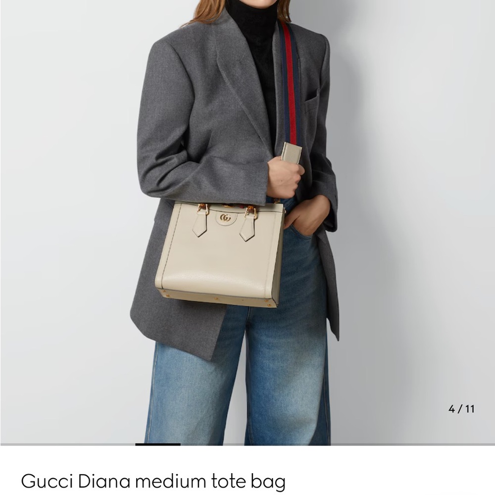 Gucci Diana Medium Tote Bag - Beige
